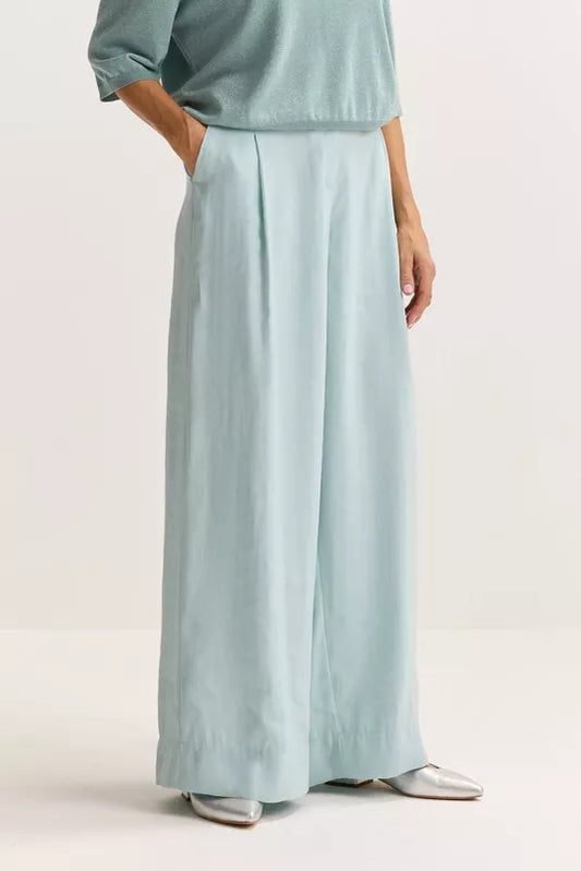 MAYERLINE - CARINA PALE BLUE