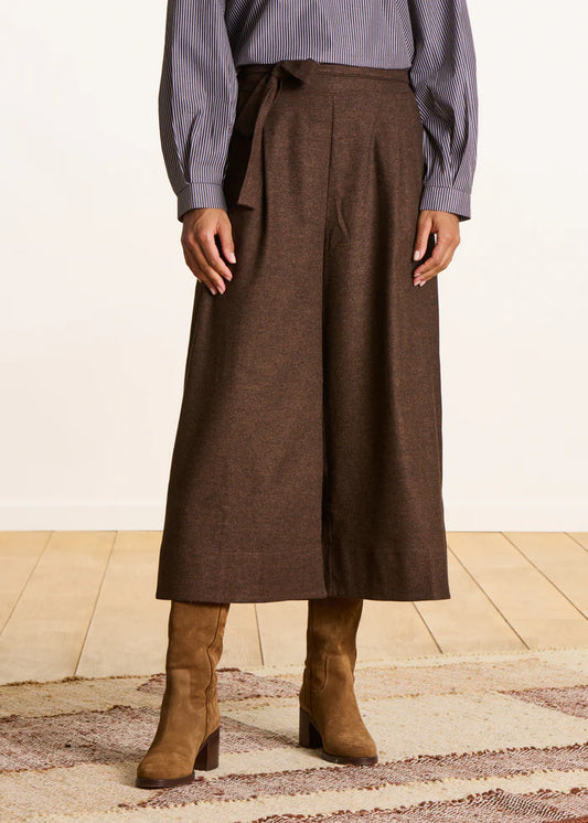 LA FEE MARABOUTEE - DACTUS BRUN