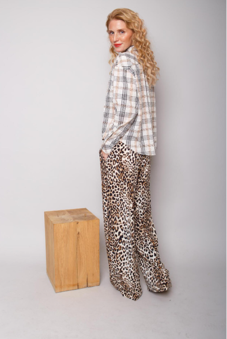 EMILY VAN DEN BERGH - 8851-201231
