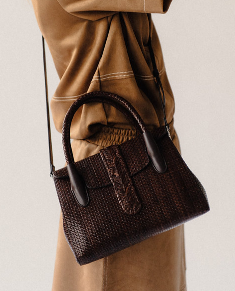 ALLAN K - KIRSTEN SMALL STRATA BROWN