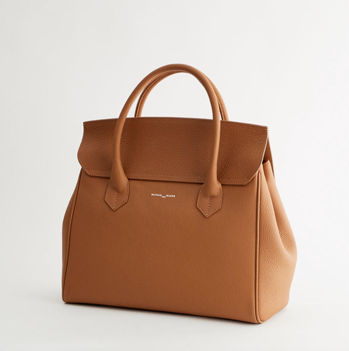 NATHAN BAUME - N242-00-02 CLARA SETTER