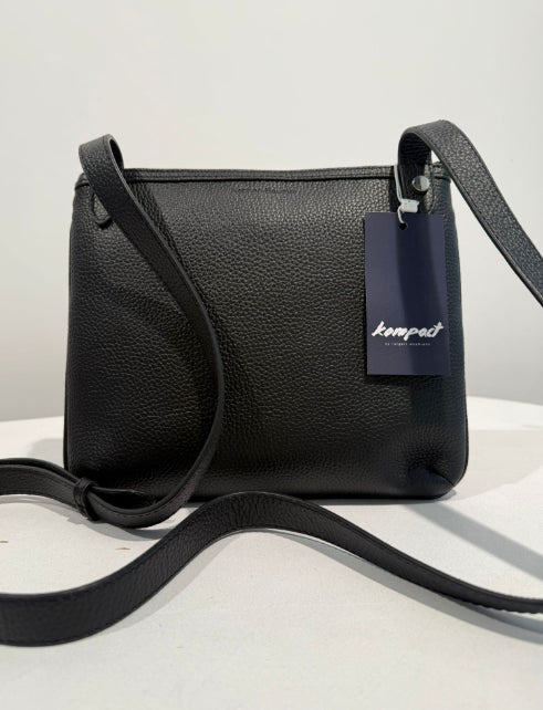 Nathan Baume N232-1108 cricket gr city