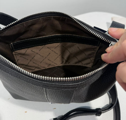 Nathan Baume N232-1108 cricket gr city