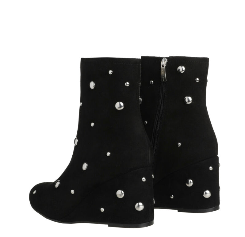 CAROLINE BISS -4379/10