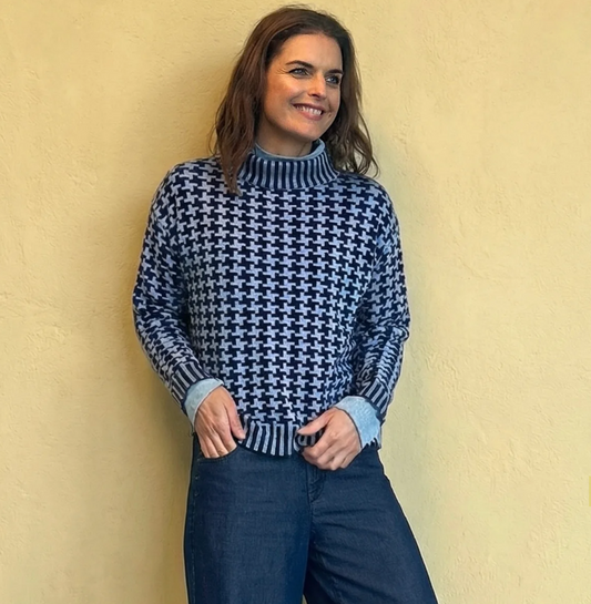 HAMPTON BAYS - WINGERD 98240 LUX YARN DRESS BLUES